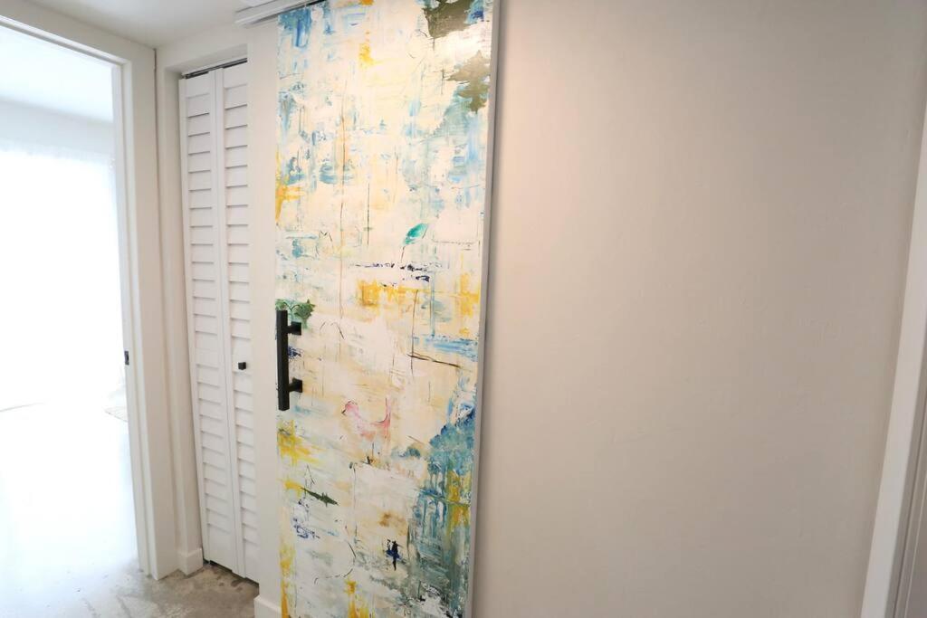 Concrete Suite 5 Min Walk To Shands Uf Gainesville Exterior photo